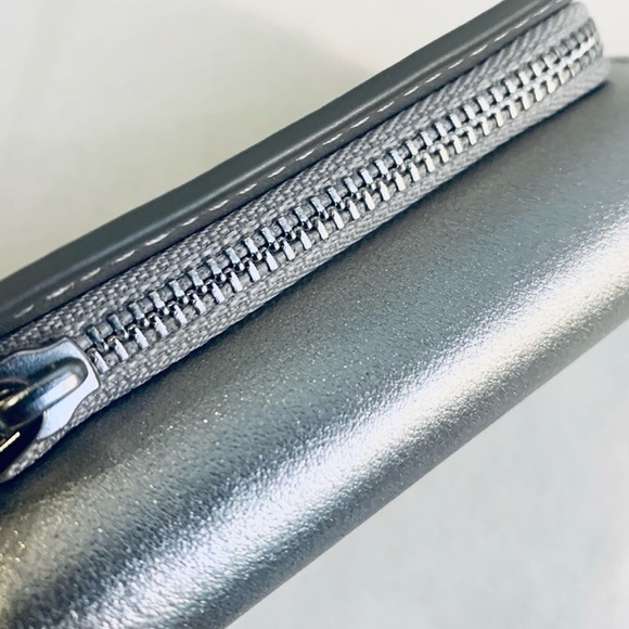 Coach Micro Wallet - Picture 4 of 12